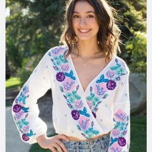 Blue‎ Boheme Lara embroidered crop top size medium